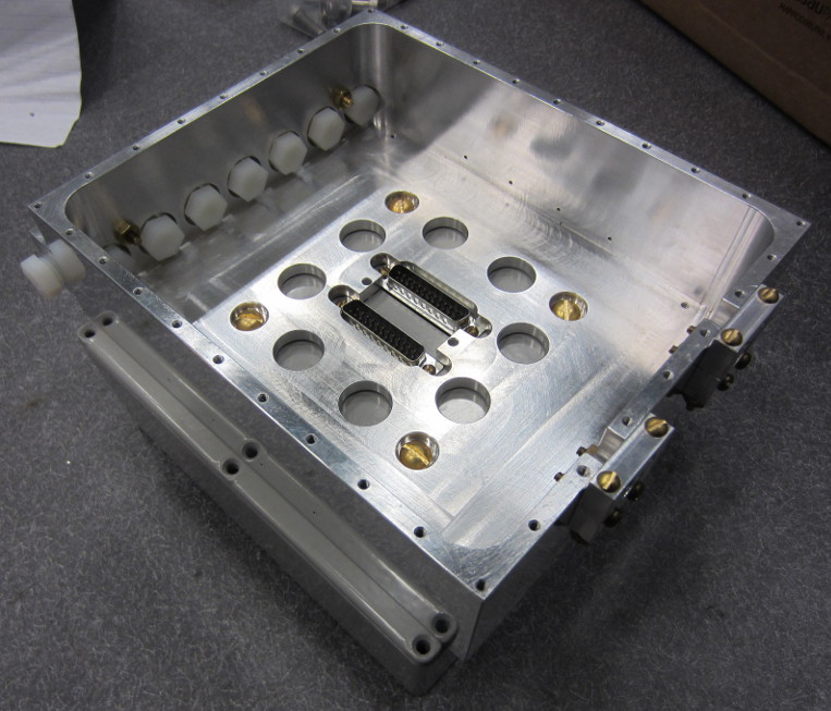 n3He Preamp Enclosure C.JPG